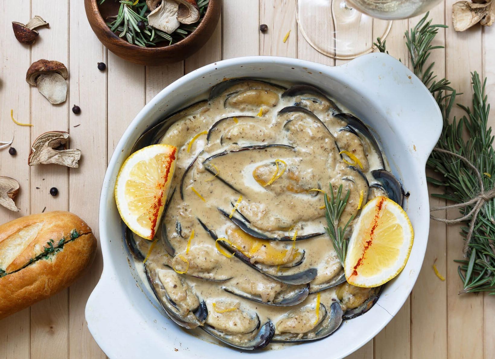 Мидии в сливочно-чесночном соусе – рецепт приготовления