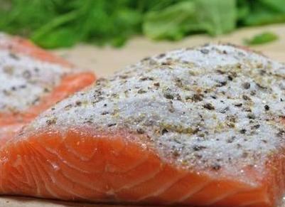 Как засолить лосось в домашних условиях – классический пошаговый рецепт